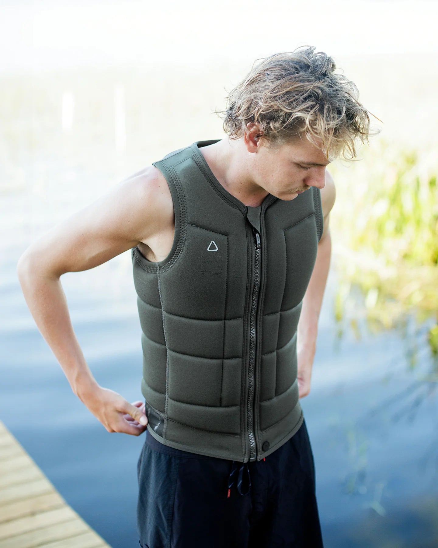 Follow Affiliate Impact Vest