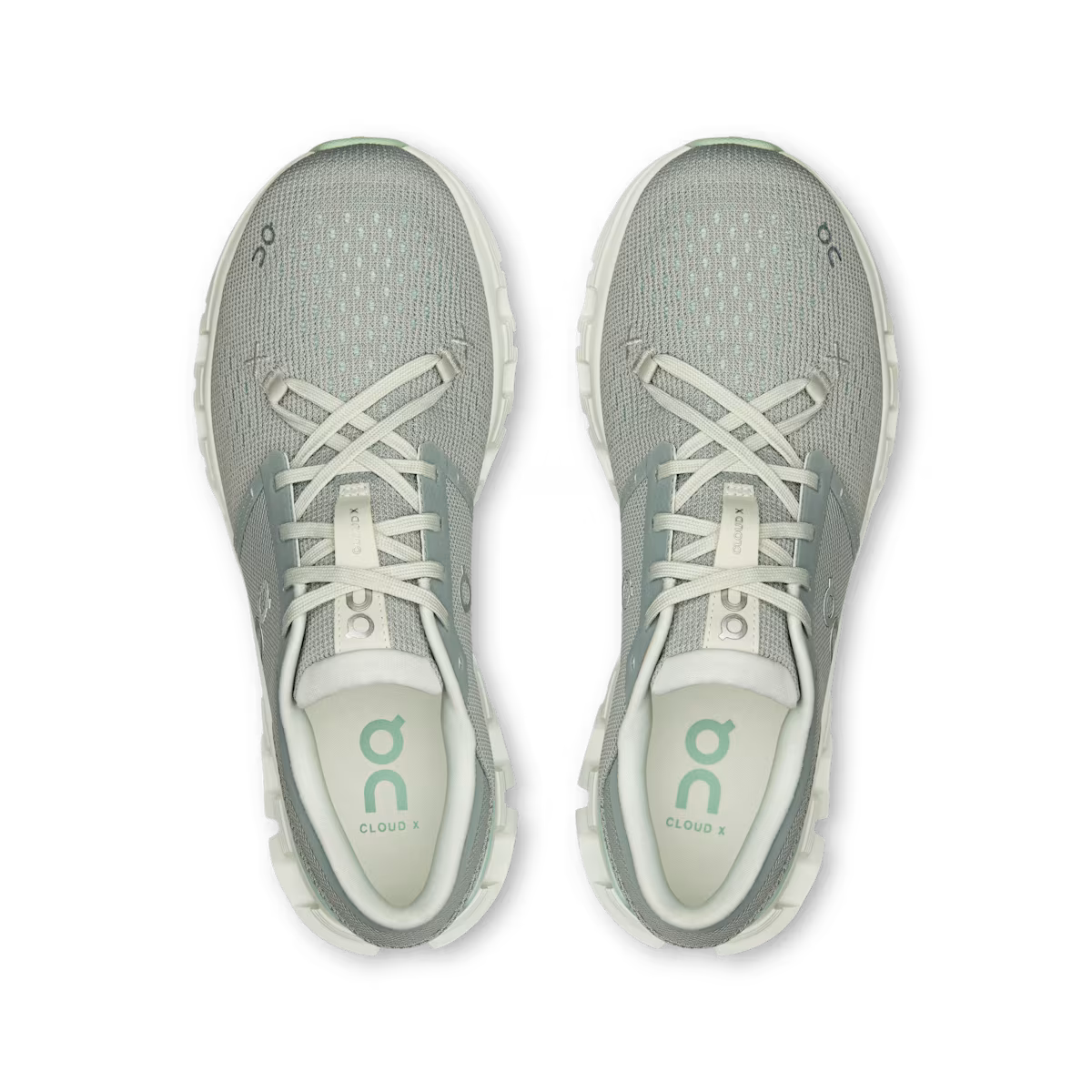 On Women's Cloud X 4