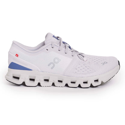 On Women's Cloud X 4