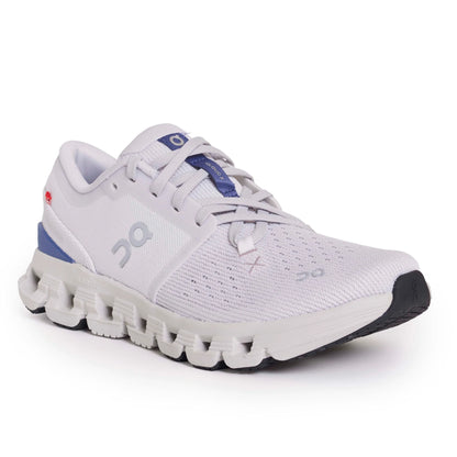 On Women's Cloud X 4