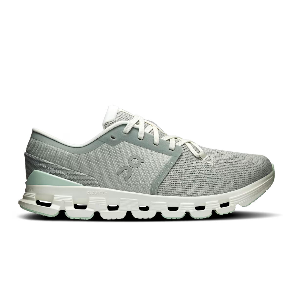 On Women's Cloud X 4
