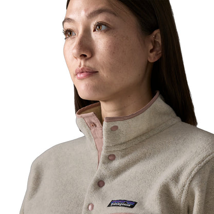 Patagonia Women's LW Synch Snap-T P/O - detail view