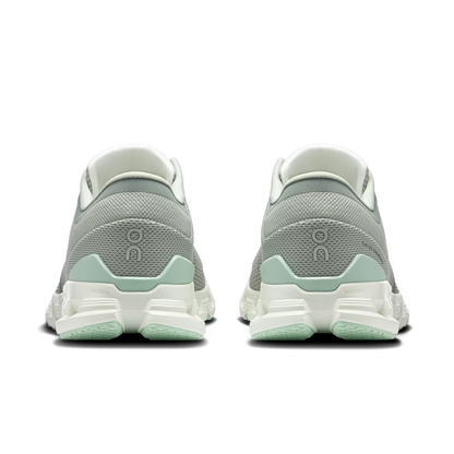 On Women's Cloud X 4