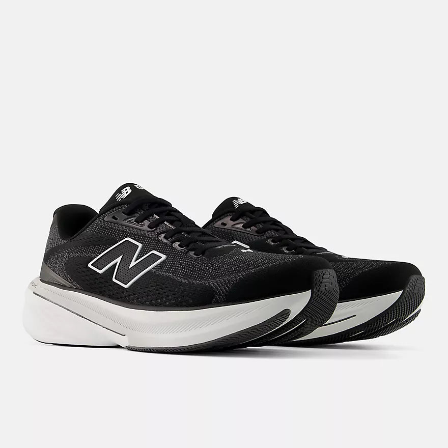 New Balance Men's 860V15