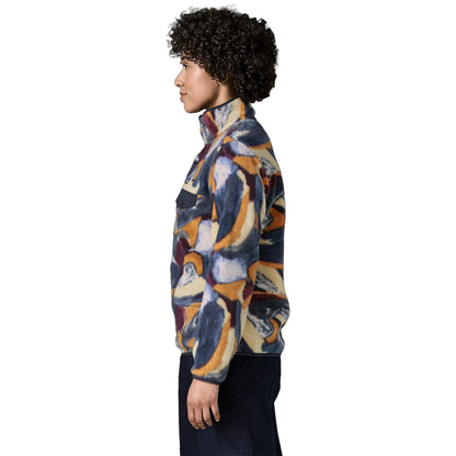 Patagonia Women's LW Synch Snap-T P/O - side view