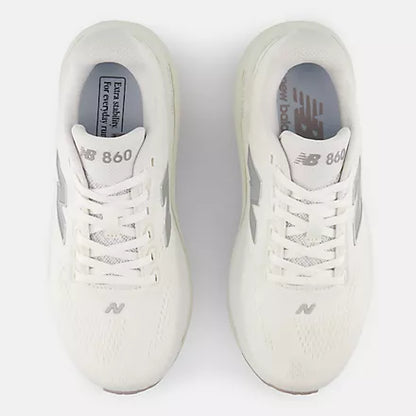 New Balance Women's 860 V15