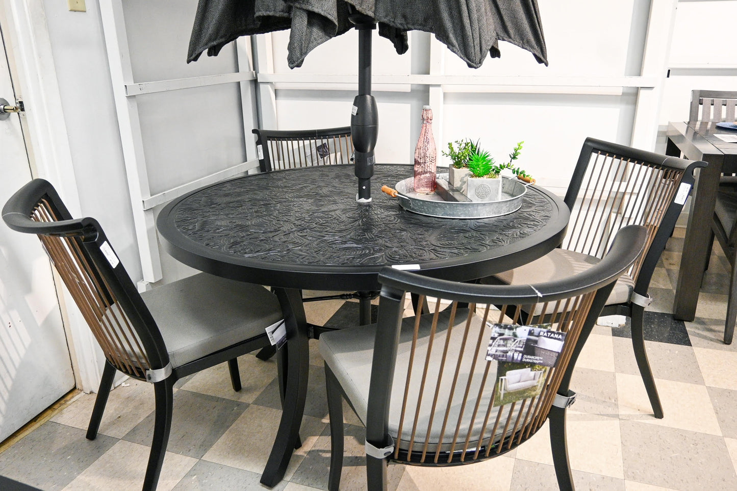 Tropitone Dining Patio Set